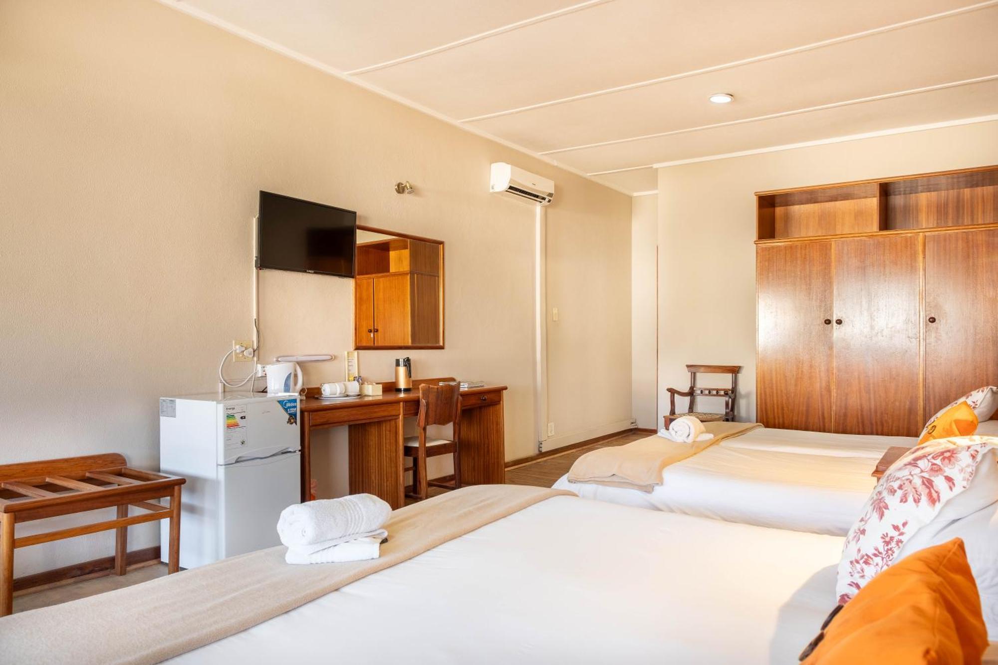 Karoo Country Inn Middelburg  Kültér fotó