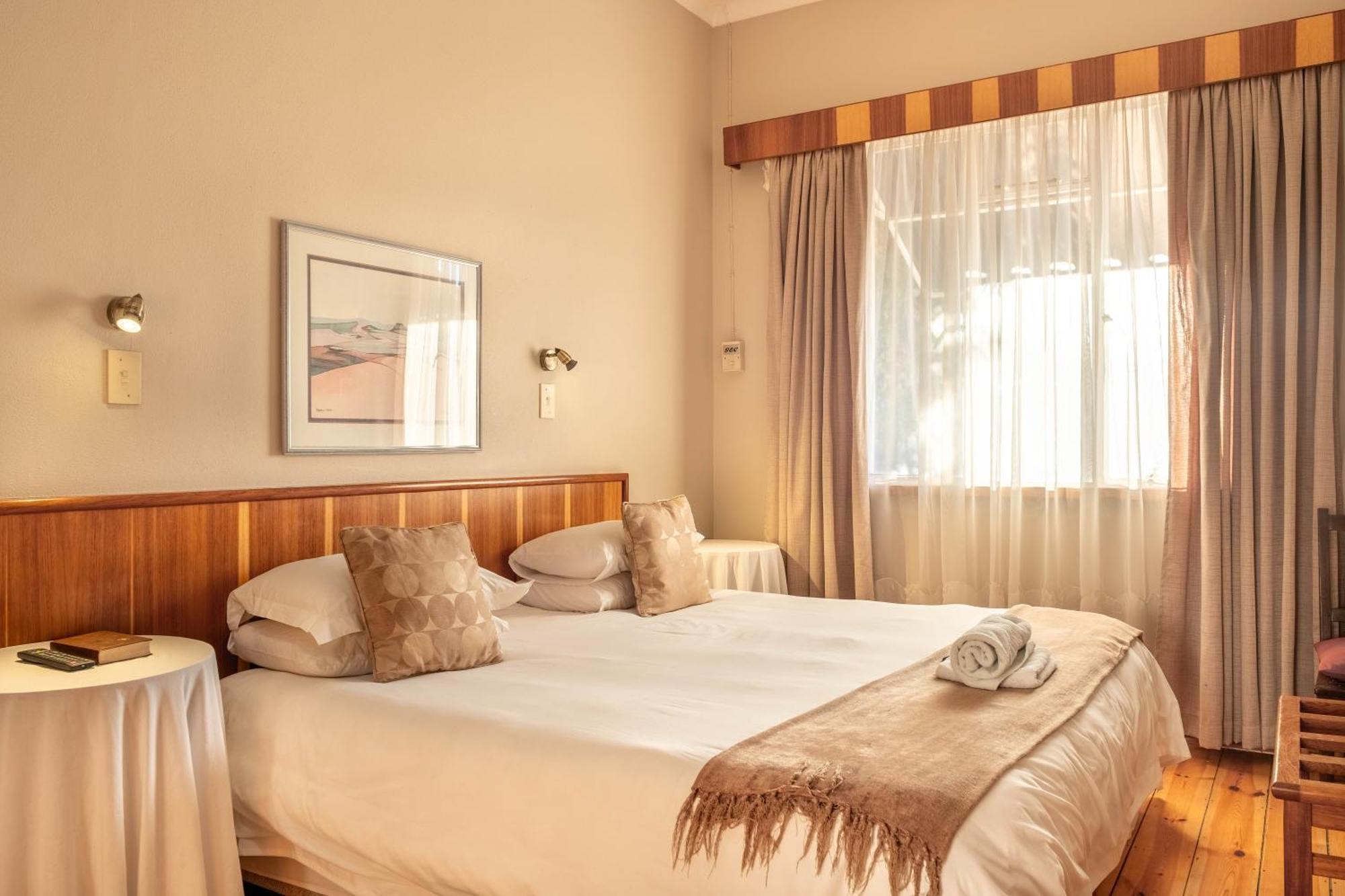 Karoo Country Inn Middelburg  Kültér fotó