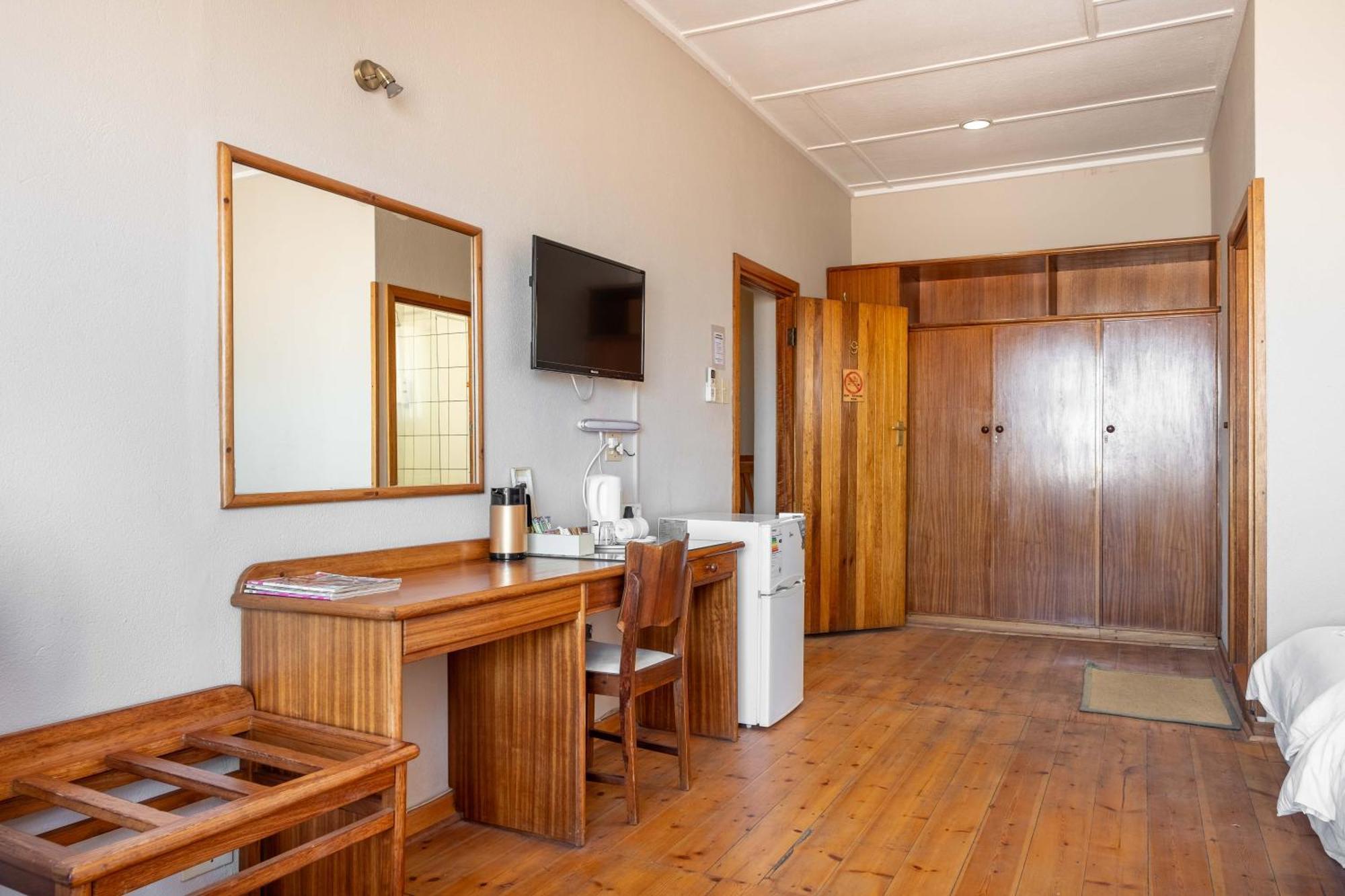 Karoo Country Inn Middelburg  Kültér fotó
